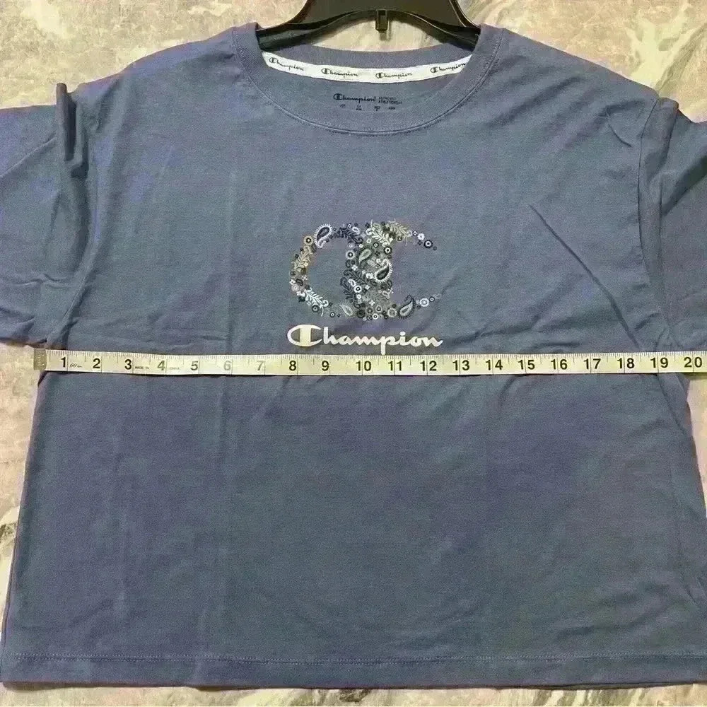 Champion Womens Cropped Graphic-Print T-Shirt Purple Size M New With Tags gym - Picture 9 of 9